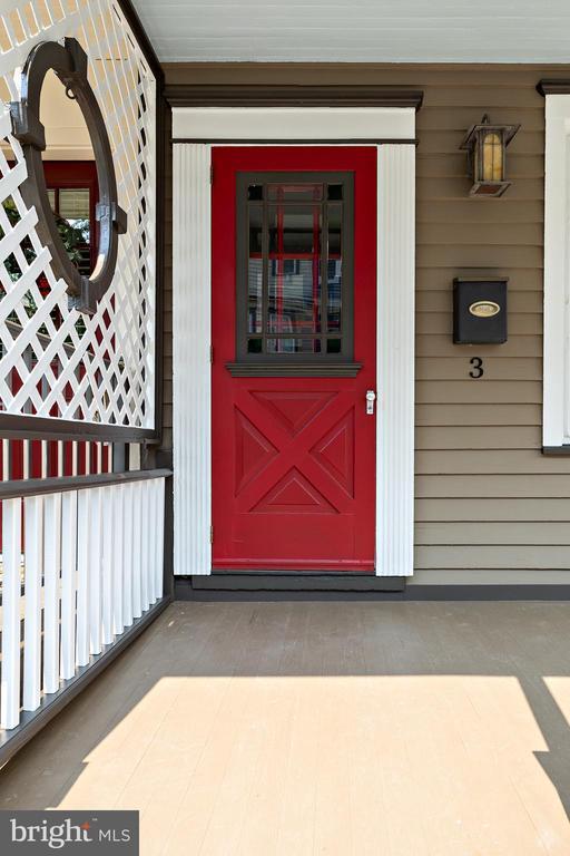 Building Photo - 3 Lee Ave