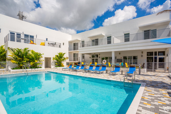 Building Photo - Caspian Delray