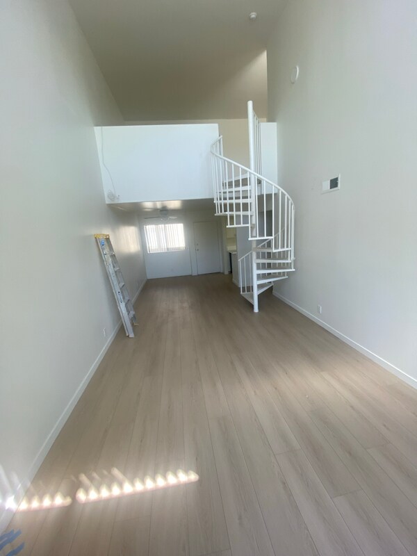 Foto principal - 5405 Kester Ave