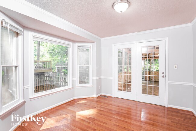 Foto del edificio - 322 Amherst Creek Dr
