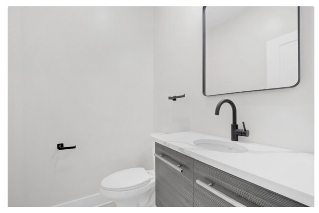 Foto del edificio - 4927 S Prairie Ave