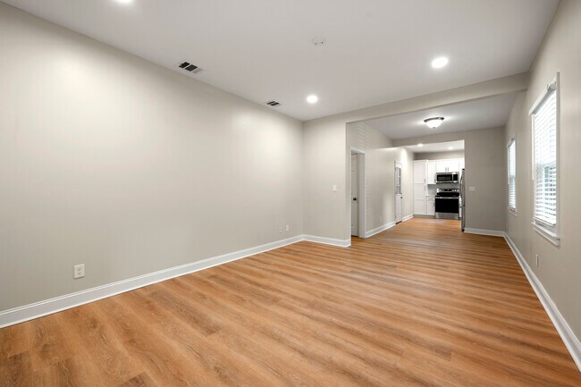 Foto del edificio - 3721 Ashford Dunwoody Rd NE