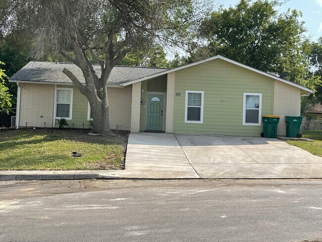 Building Photo - 103 N Meadow St