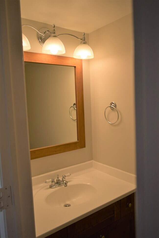 Foto del edificio - 250 Spring Point Dr