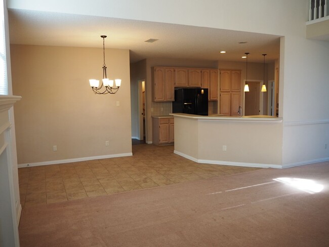 Building Photo - 2105 Friar Ct