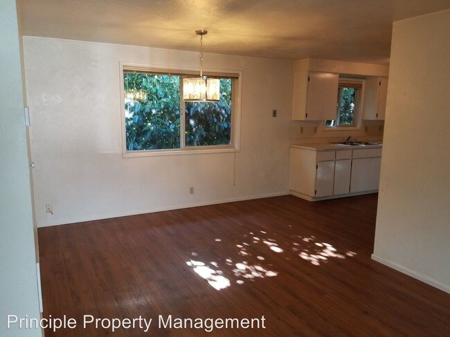 Foto del edificio - 2574 Benson Ln