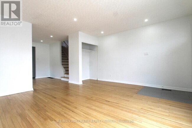 Photo du bâtiment - 1427 Bellamy St