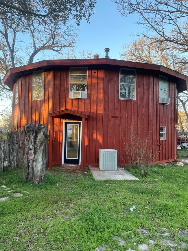 Foto del edificio - 302 Dallas St