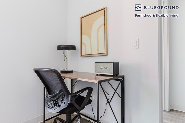 Foto del edificio - 637 N Wells St