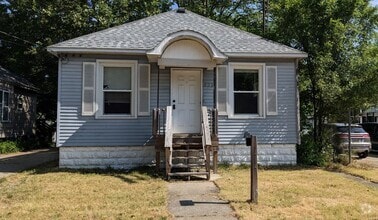 Building Photo - 826 W Grand Ave