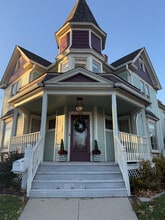 Building Photo - 202 W South St