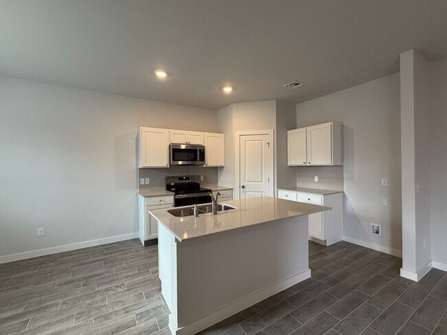 Foto del edificio - New Construction 3 Bedroom, 2 Bathroom on 1.43 Acre Wooded Lot!