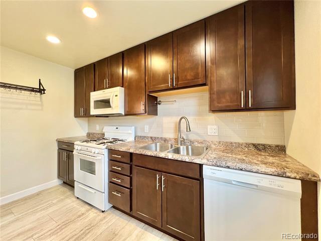 Foto del edificio - 3245 S Humboldt St