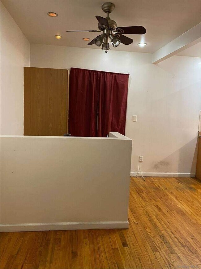 Building Photo - 91-09 Eldert Lane