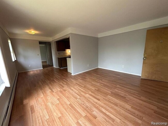 Building Photo - 16480 E 9 Mile Rd