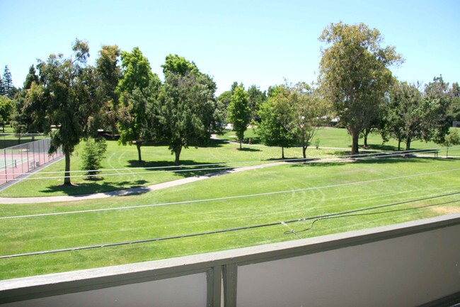 Building Photo - Parkview Apartments