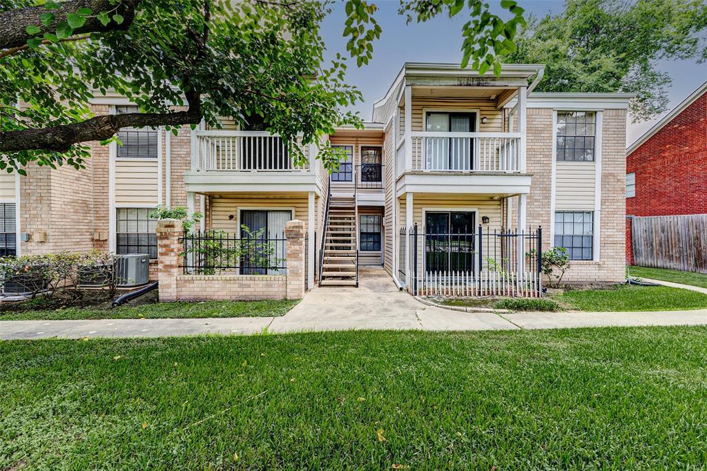Foto principal - 2750 Holly Hall St