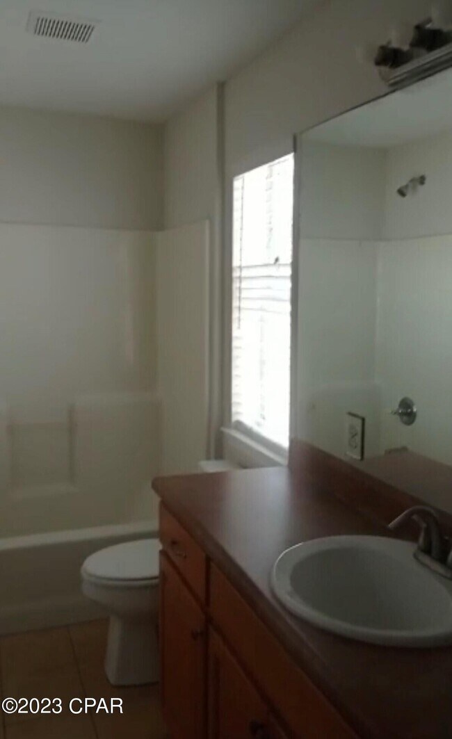 Foto del edificio - 730 Mulberry Ave