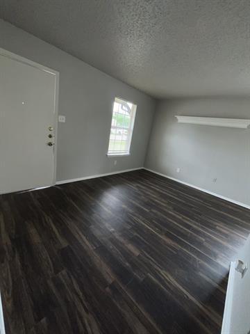 Foto del edificio - 217 Pine Meadow Dr