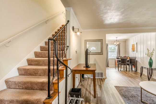 Building Photo - 51 King Ave