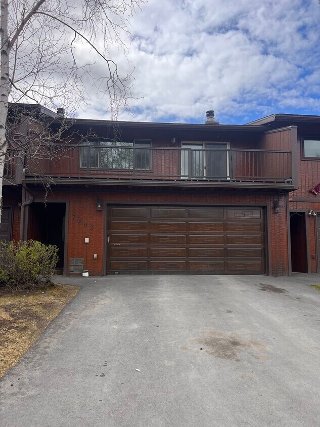 Spacious 3 bed/2 bath - Spacious 3 bed/2 bath