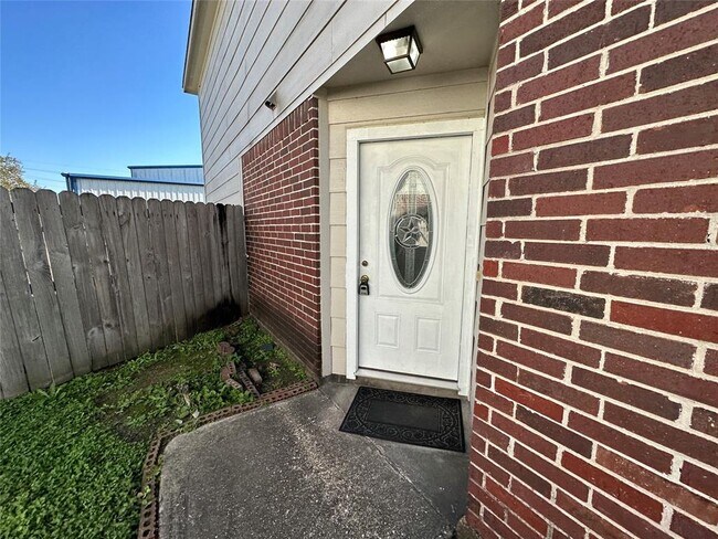 Building Photo - 11802 E Galwan Cir