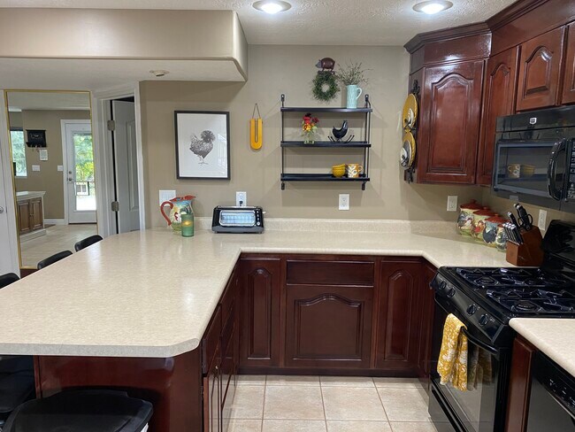 Kitchen - 2336 Canyon View Dr