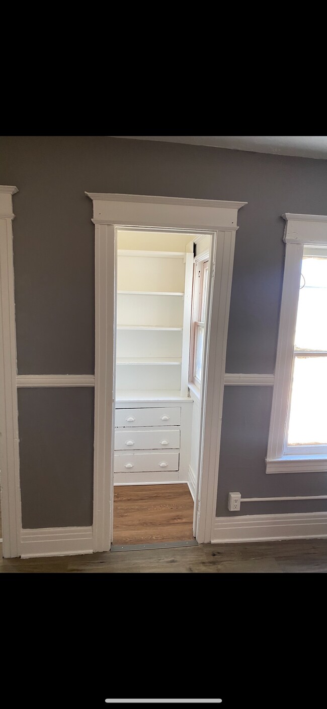 Foto del edificio - 857 N Goodman St