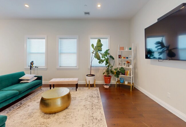 Foto del edificio - 119 Barnes Ave
