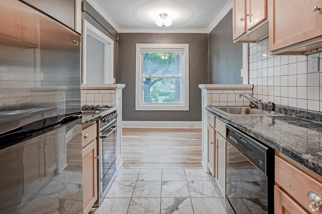 Golfview Apartments Apartments in Saint Paul, MN