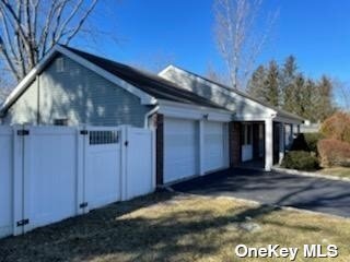 Building Photo - 4 Split Rail Ln