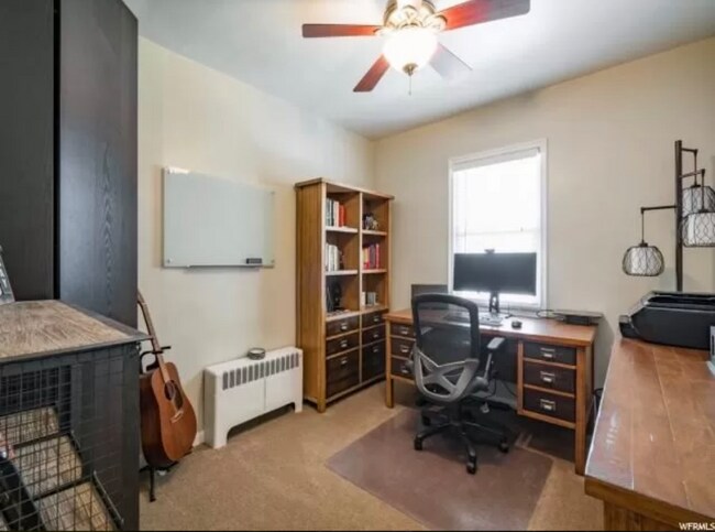 Foto del edificio - 1070 N Main St