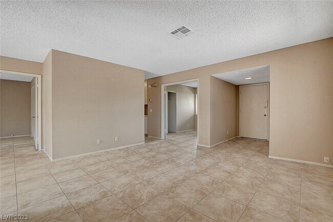 Building Photo - 6138 Meadow Haven Ln