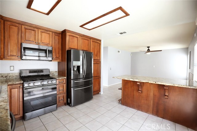 Building Photo - 40587 Geyser St