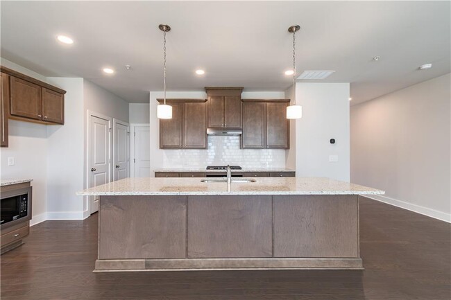 Foto del edificio - 1239 Waterfall Ct