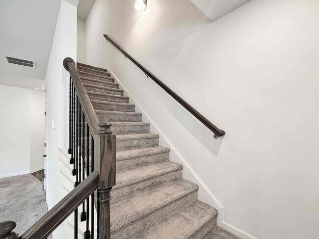 Foto del edificio - 5784 Silver Lk Dr
