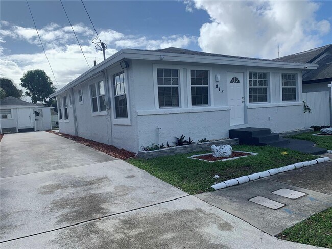 Foto del edificio - 912 8th St