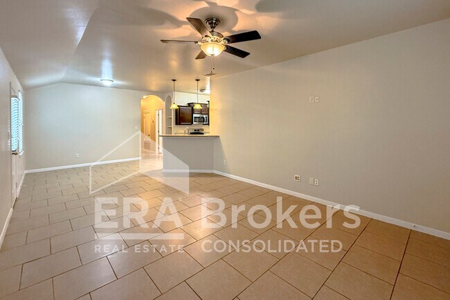 Foto del edificio - 1400 Loyal Ln