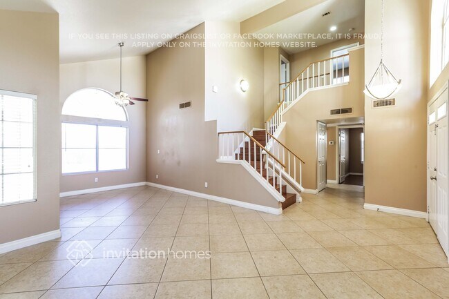 Foto del edificio - 5729 N Walkingstick Ln
