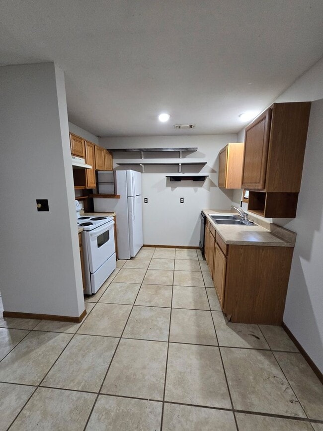 Foto del edificio - 3813-3815 Hinkson Creek Rd.