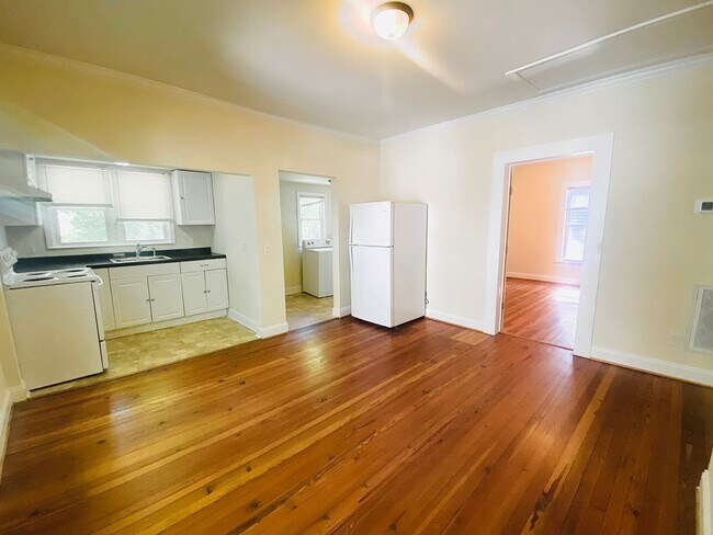 Foto del edificio - 2 Bedroom, 2 Bathroom home in Durham