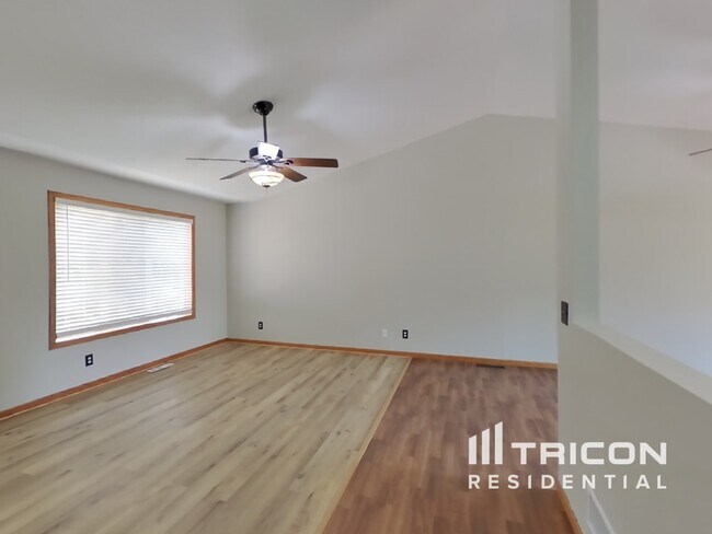 Foto del edificio - 6393 Wildwood Way