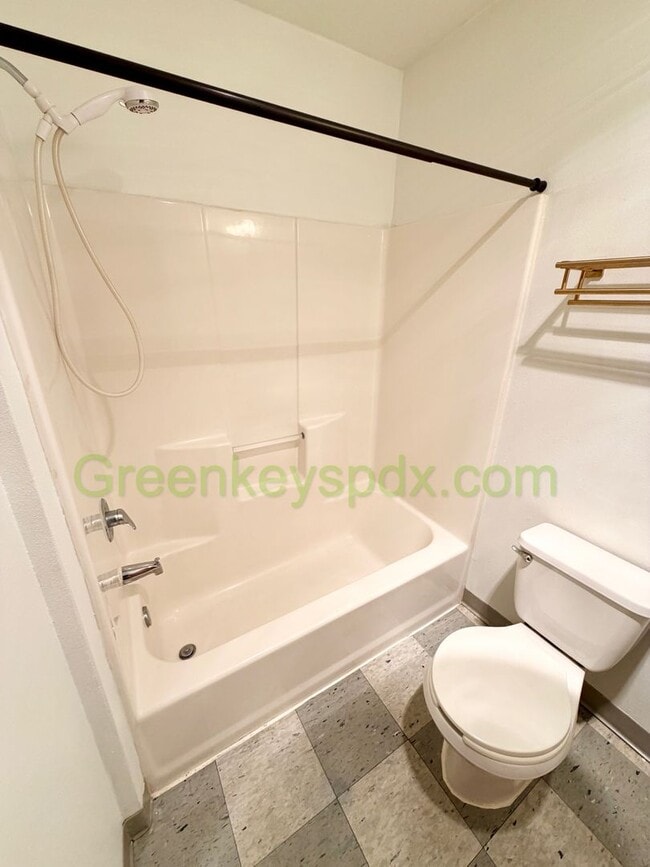 Building Photo - Muliti-level 2 Bedroom 2 Bath Townhouse in St.Johns