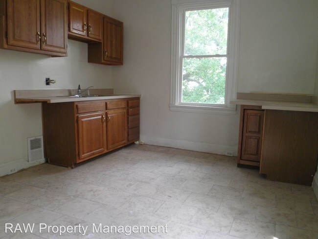Building Photo - 1224 Ross Ave