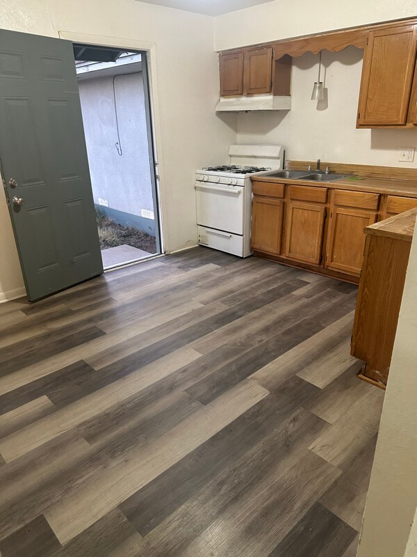 Foto del edificio - 1700 Pontiac Dr