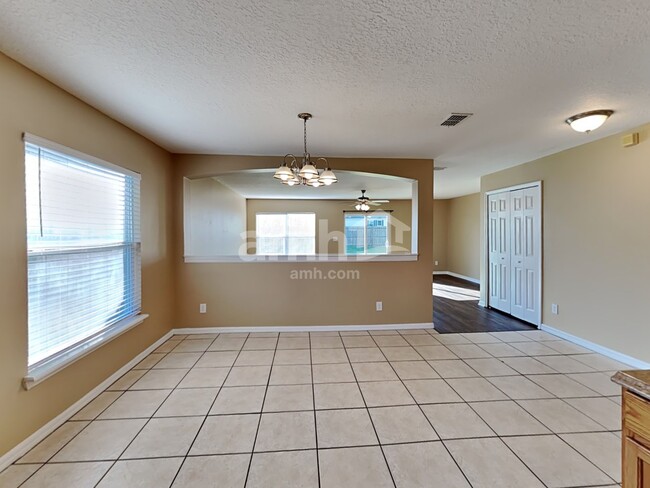 Building Photo - 1461 Whooping Dr