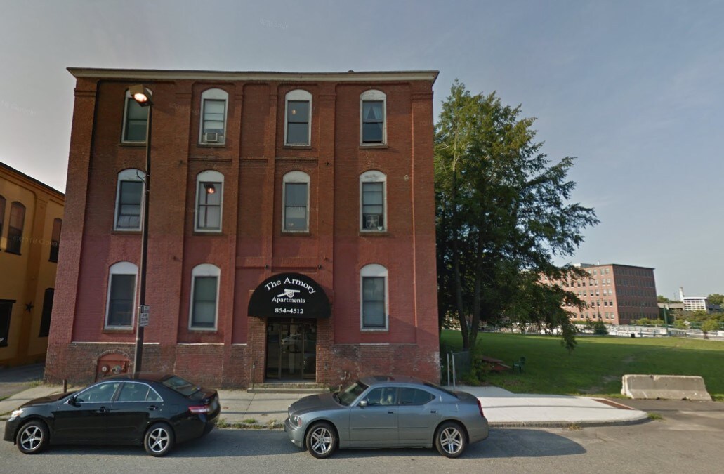 Primary Photo - 901 Main St