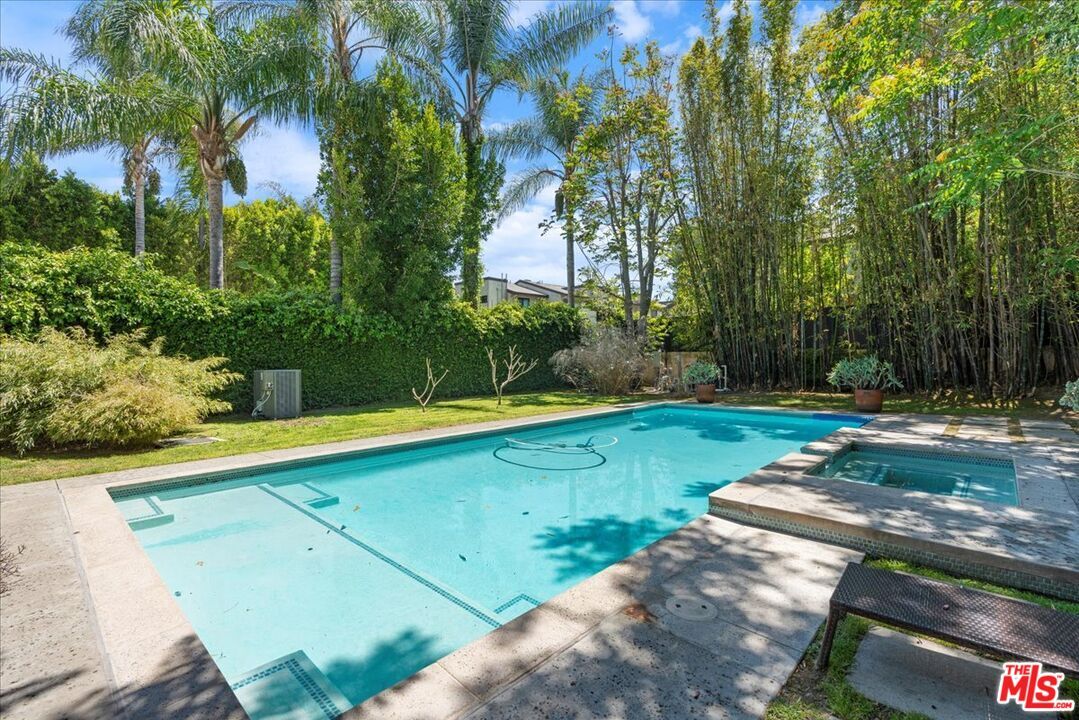 Foto principal - 12834 Landale St