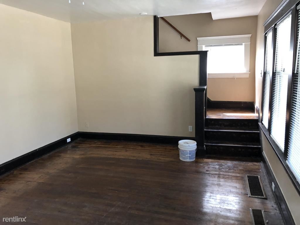 Primary Photo - 3 br, 1 bath House - 3303 W 90th St