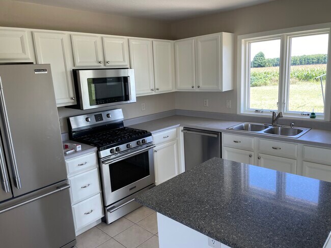 Building Photo - 11329 Co Rd 633